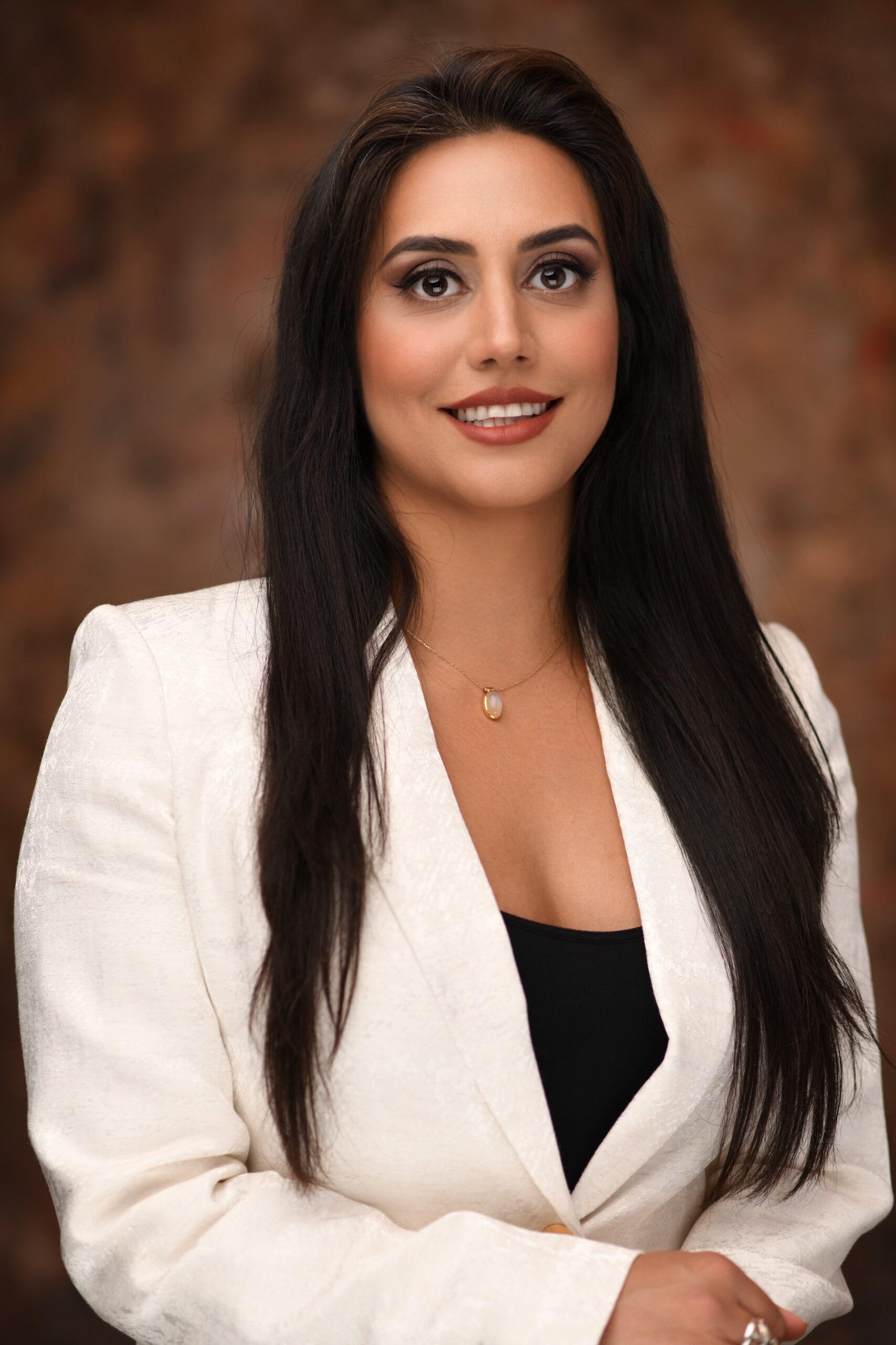 Diba Alemi, experienced Lemon Law lawyer in California, providing legal help to clients with defective vehicle cases.
